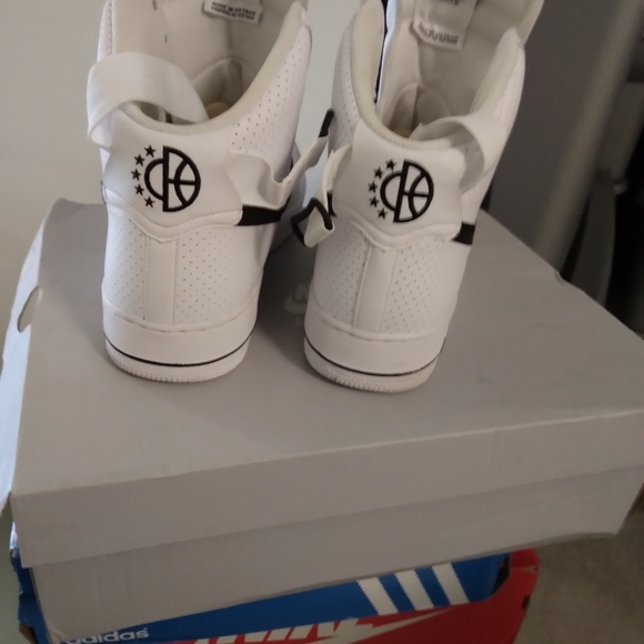 Air Force 1 High 07 - Picture 2 of 5